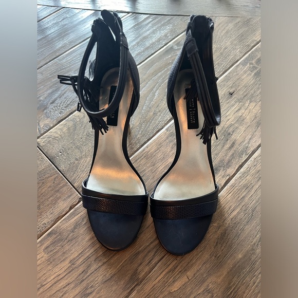 BRAND NEW WHBM HIGH HEEL - Picture 1 of 3